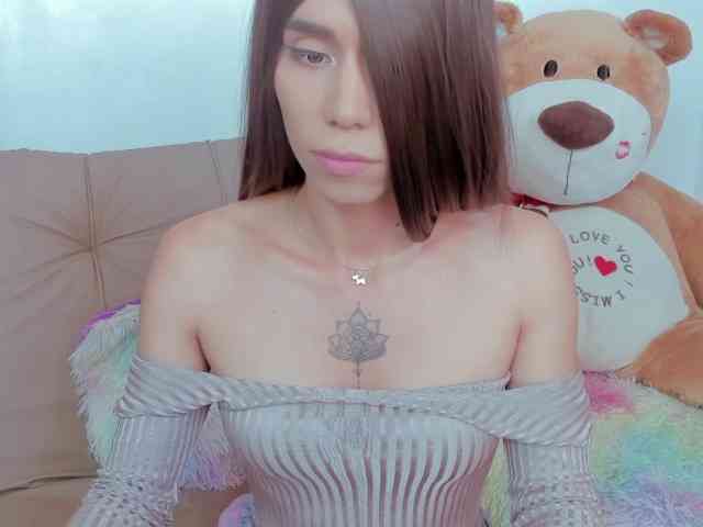 zenere Live Webcam on BongaCams