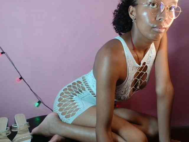AlicaXArt webcam