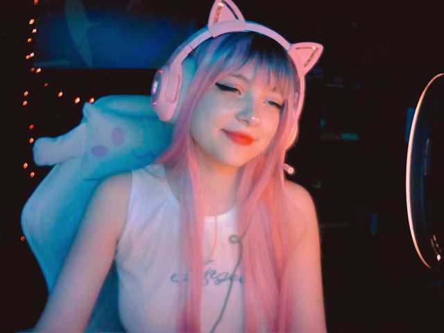  Millie-me chat room