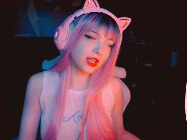 Millie-me webcam