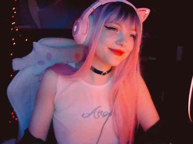 Millie-me webcam