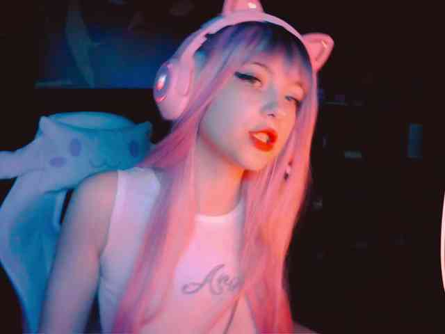 Millie-me webcam