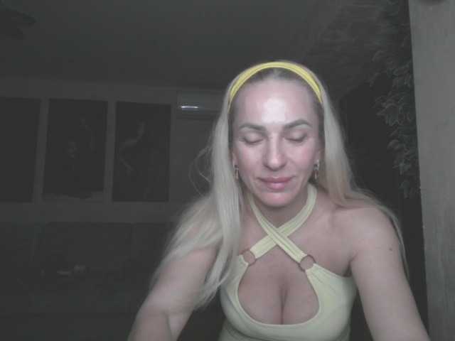 annamari1563's BongaCams show and profile