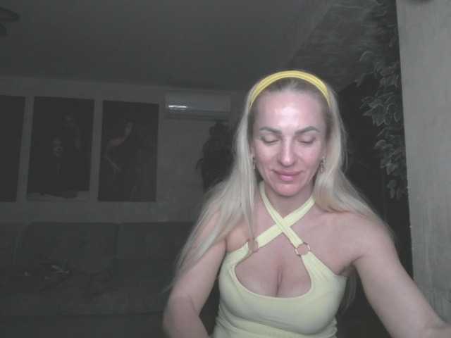 annamari1563's BongaCams show and profile