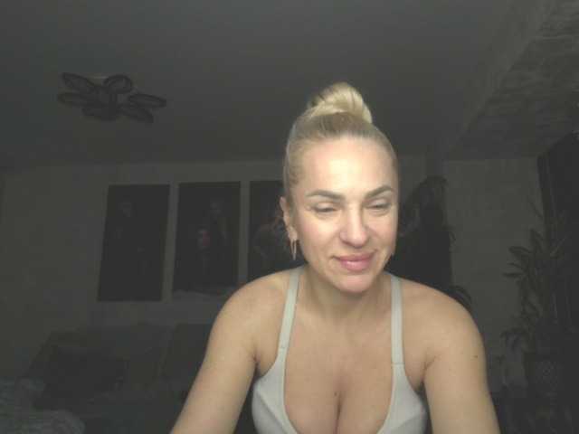 annamari1563's BongaCams show and profile