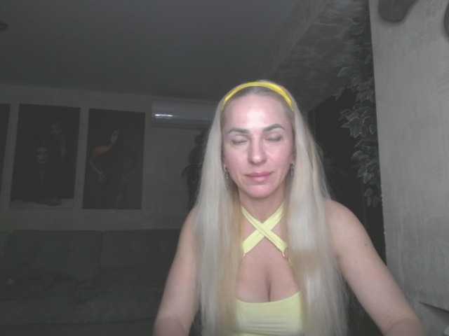 annamari1563's BongaCams show and profile