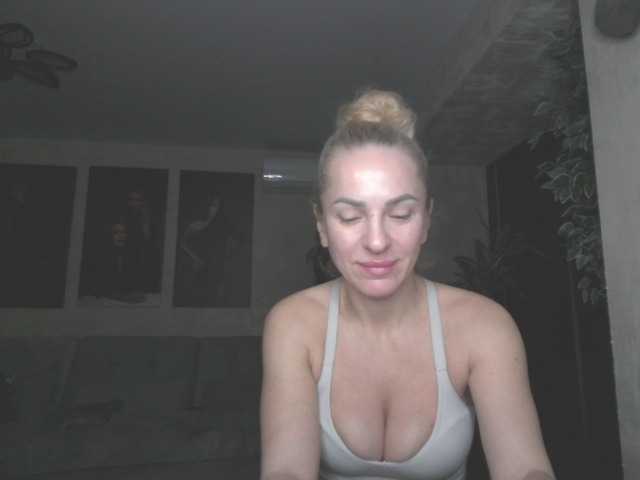 annamari1563's BongaCams show and profile