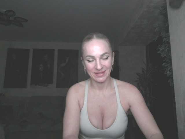 annamari1563's BongaCams show and profile