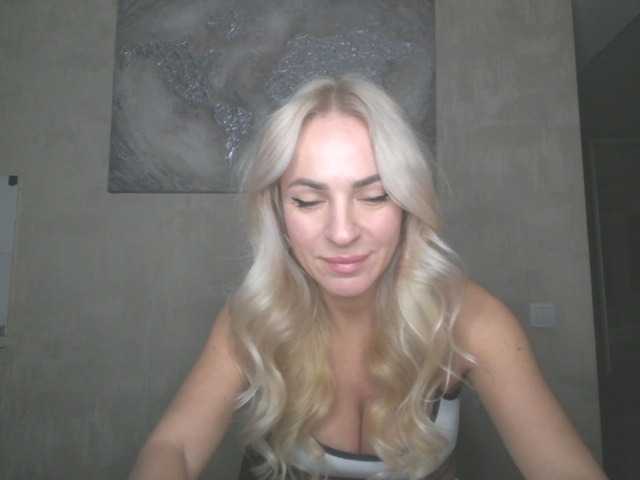 annamari1563's BongaCams show and profile