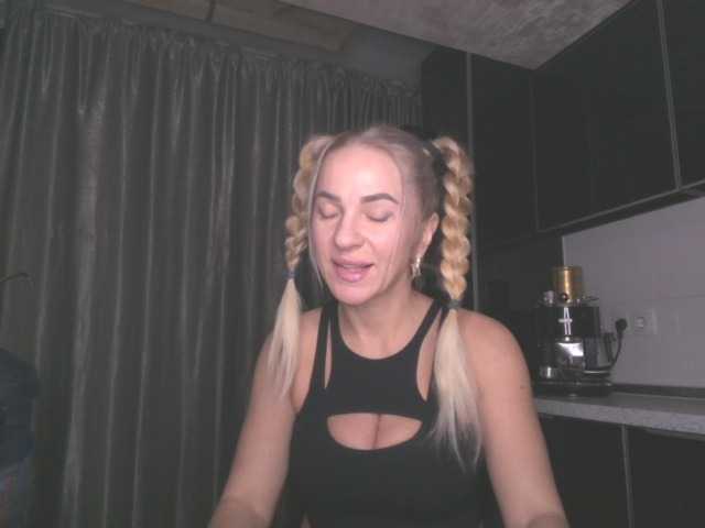 annamari1563's BongaCams show and profile