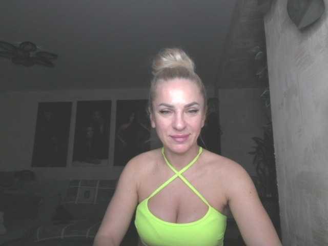 annamari1563 Live Cam on BongaCams