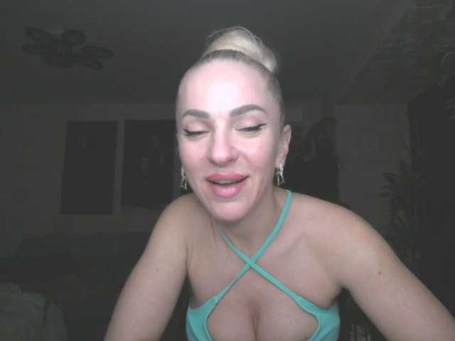 annamari1563's BongaCams show and profile