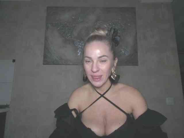 annamari1563 Live Webcam on BongaCams