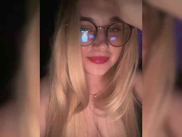 -Lira- Live Webcam on BongaCams
