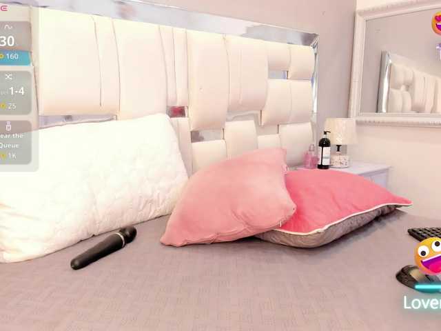 Eva-Johnss's BongaCams show and profile