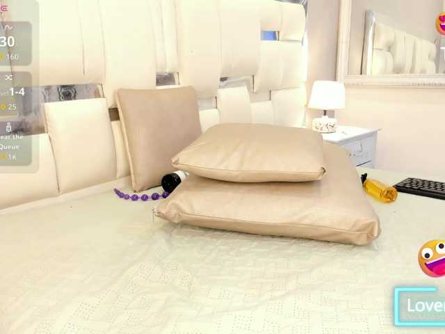 Eva-Johnss's BongaCams show and profile