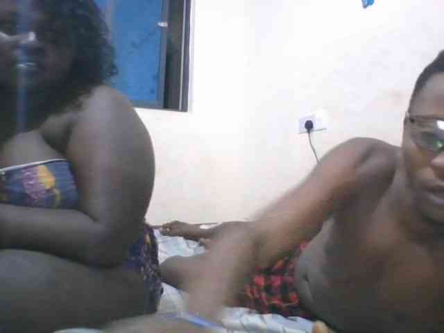 Extreme-curvyteam webcam