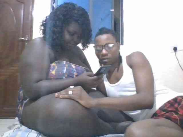 Extreme-curvyteam webcam