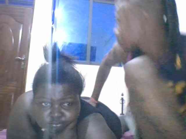 Extreme-curvyteam webcam