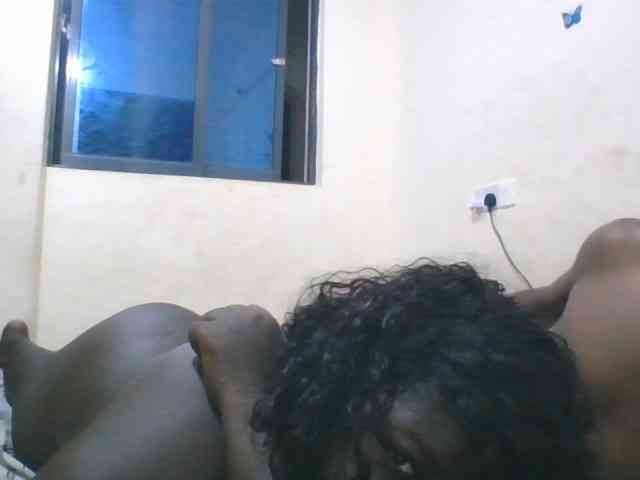 Extreme-curvyteam webcam