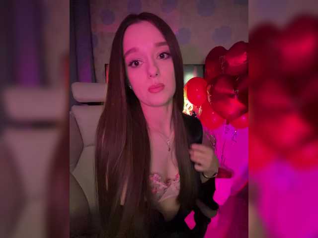 ymnichka — #nonude hi, my name is valeria  please support me in top-100! lovense works from 2 tks. @remain for my birthday 0321  