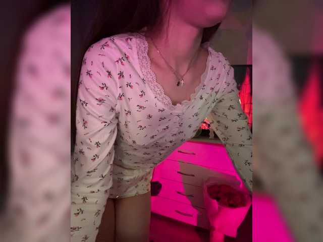 ymnichka from BongaCams