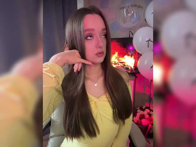 ymnichka's BongaCams show and profile