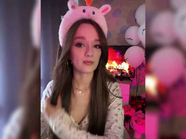 ymnichka's BongaCams show and profile