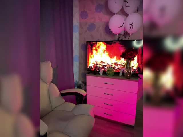 ymnichka's BongaCams show and profile