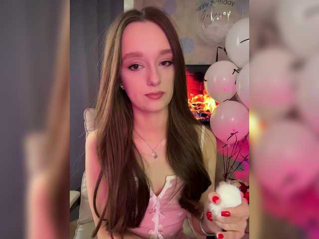 ymnichka's BongaCams show and profile