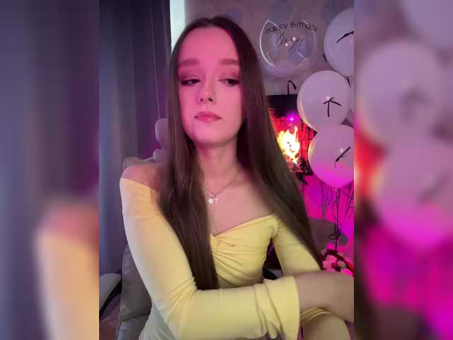 ymnichka's BongaCams show and profile