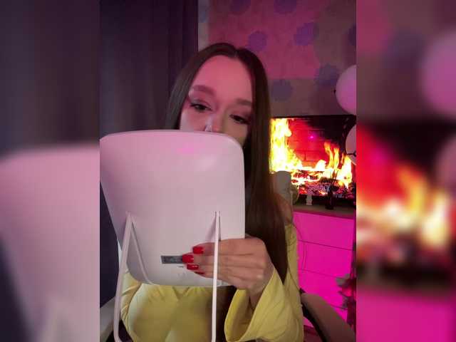 ymnichka's BongaCams show and profile