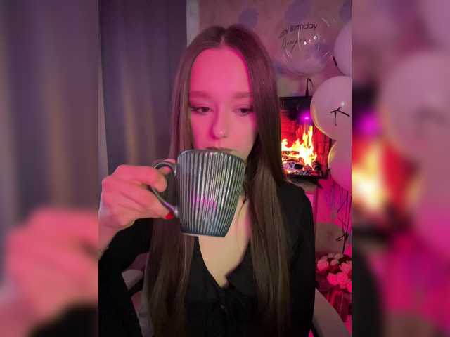 ymnichka's BongaCams show and profile