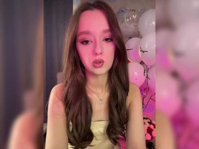 ymnichka's BongaCams show and profile