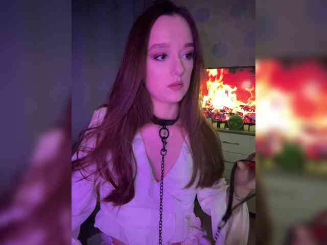 ymnichka Live Webcam on BongaCams