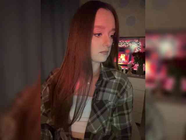 ymnichka Live Webcam on BongaCams