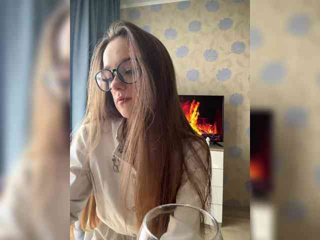ymnichka Live Webcam on BongaCams