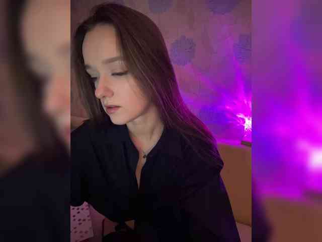 ymnichka Live Webcam on BongaCams