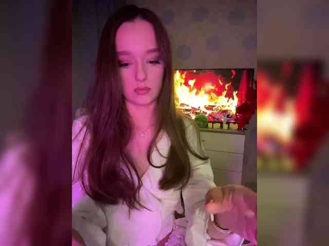 ymnichka Live Webcam on BongaCams