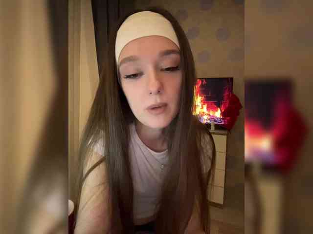 ymnichka Live Webcam on BongaCams