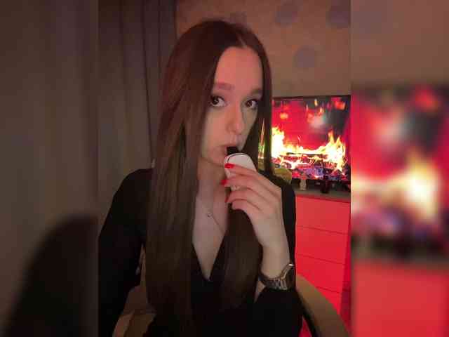 ymnichka Live Webcam on BongaCams