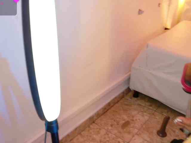 Saritabunny webcam