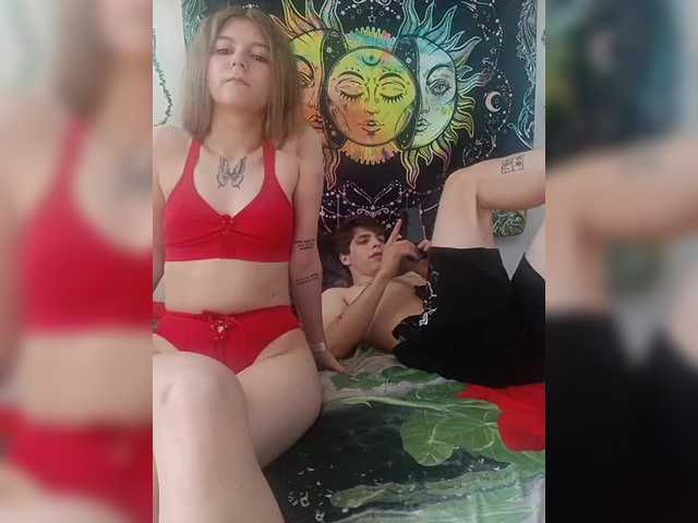  ShowMeMemasiki chat room