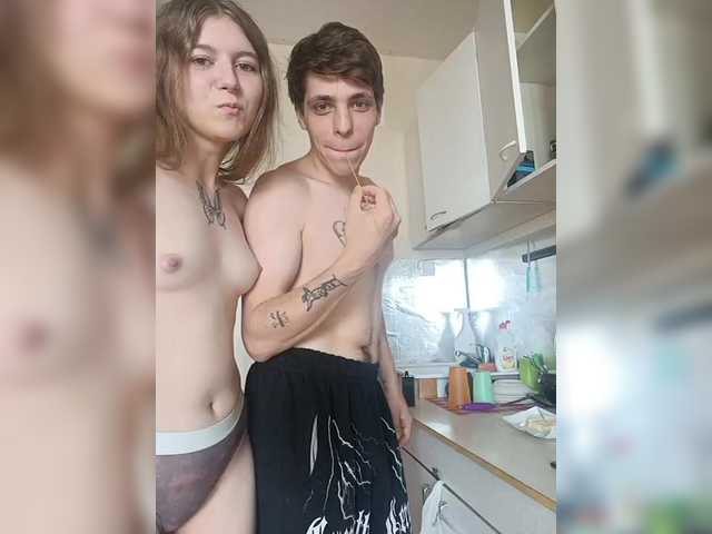  ShowMeMemasiki chat room
