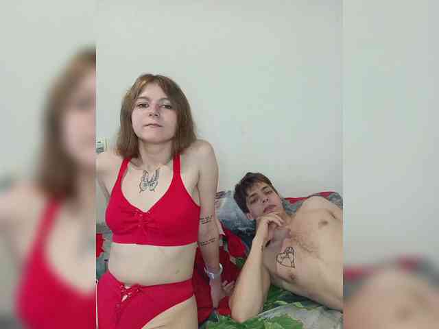 ShowMeMemasiki webcam