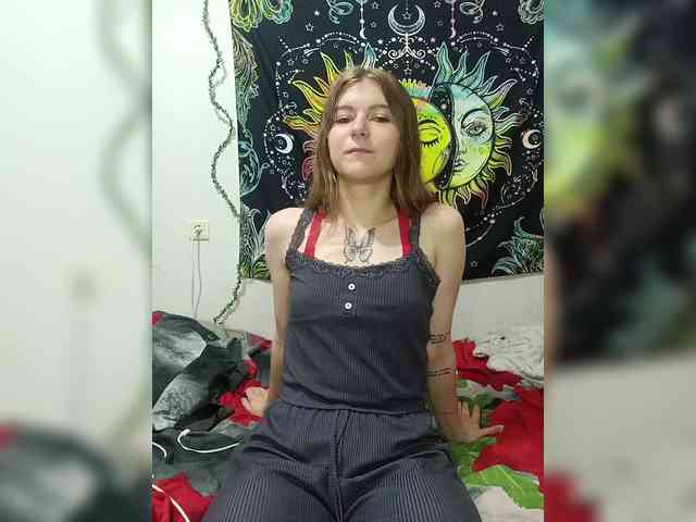 HornyLadyAndAndrey webcam
