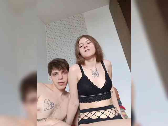 ShowMeMemasiki webcam