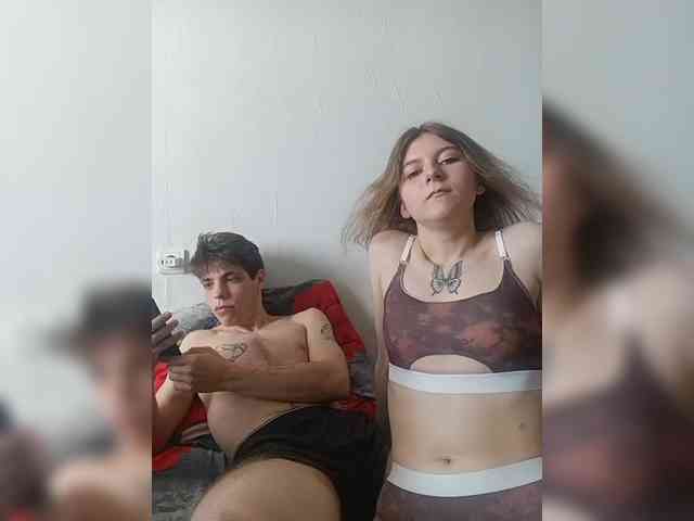 ShowMeMemasiki webcam