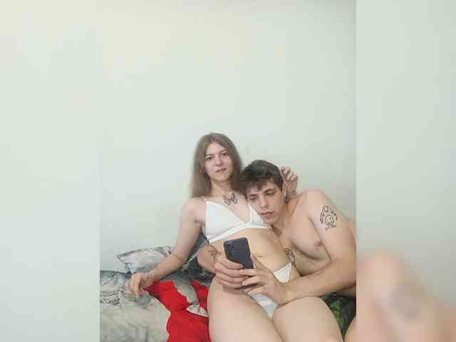 ShowMeMemasiki webcam