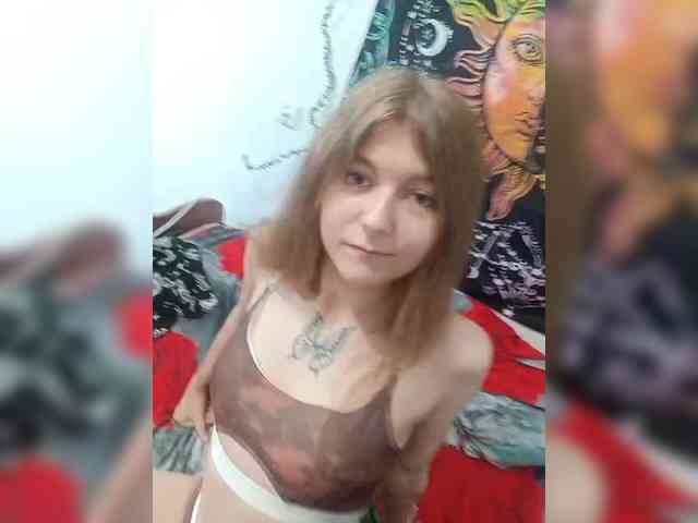 HornyLadyAndAndrey webcam